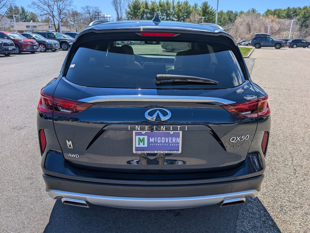 Used 2022 INFINITI QX50 Luxe AWD/4WD image 4