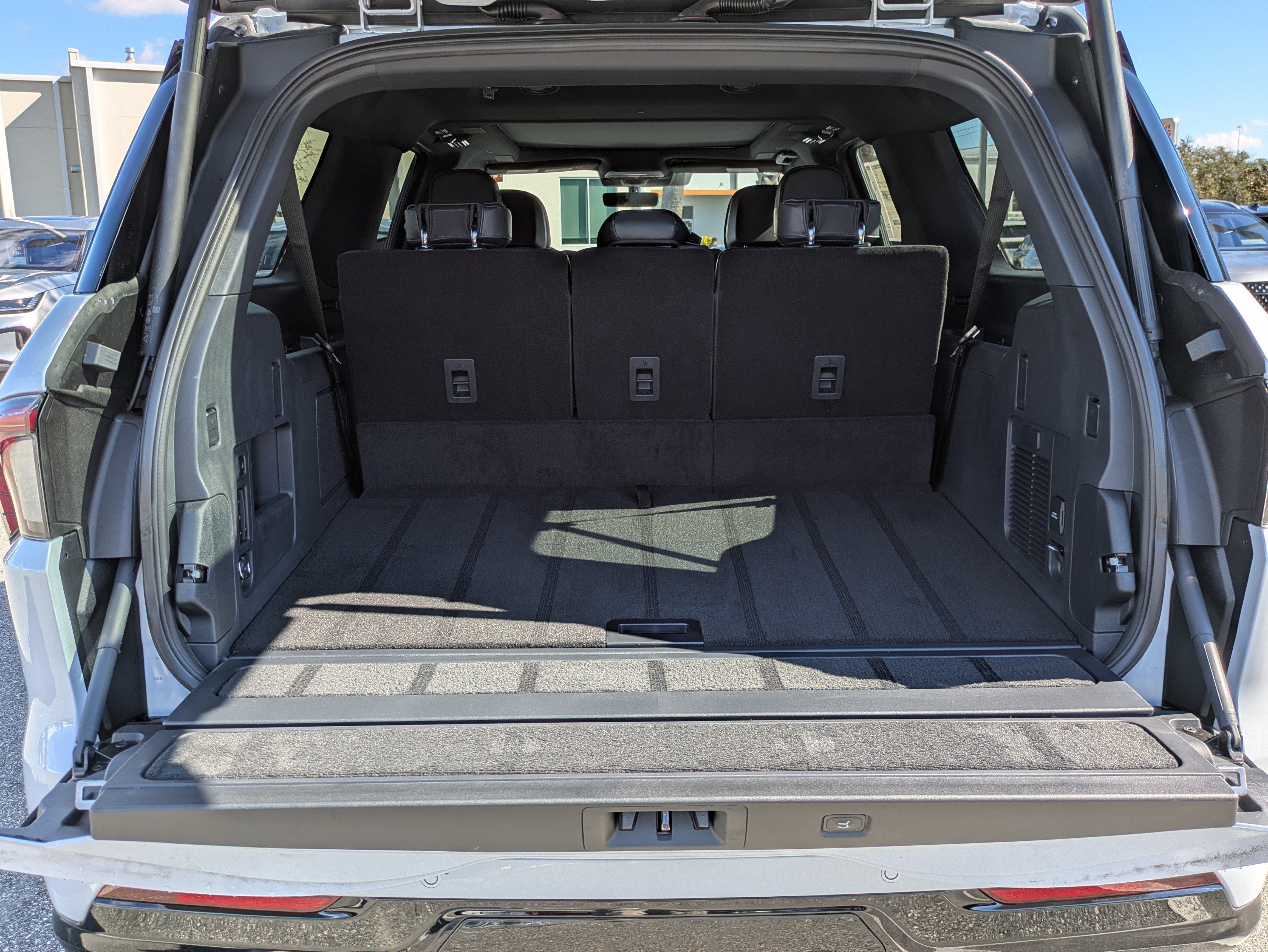 New 2026 Lincoln Navigator L Reserve w/ Jet Appearance Package image 12