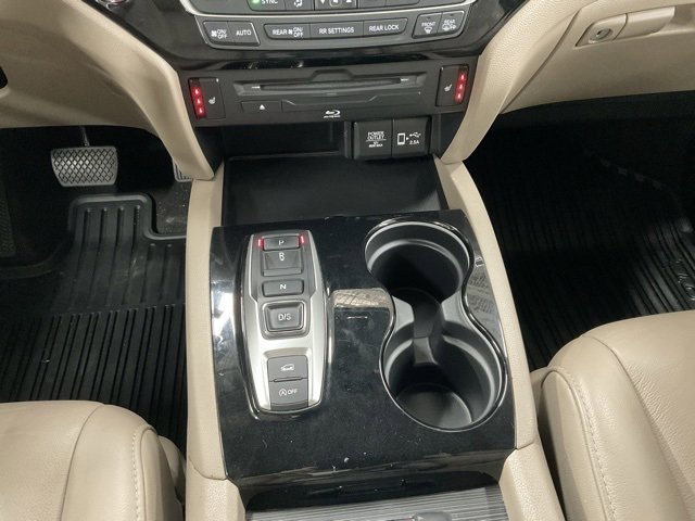 Certified 2019 Honda Pilot Touring image 30