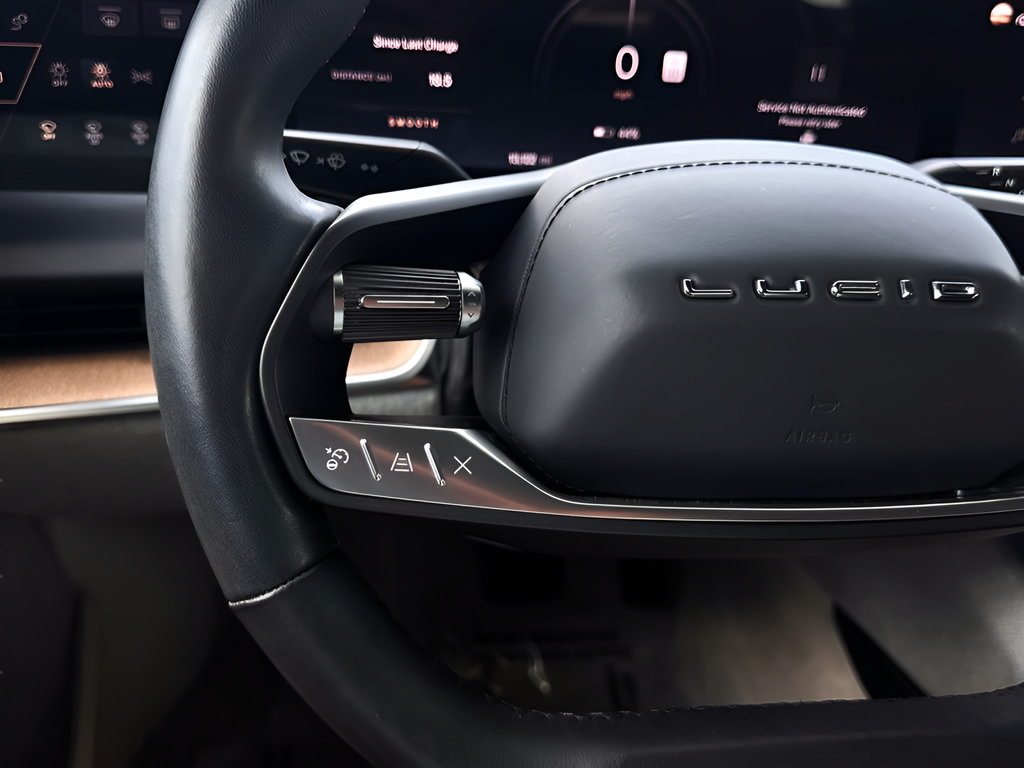 Used 2023 Lucid Air Touring AWD/4WD image 14