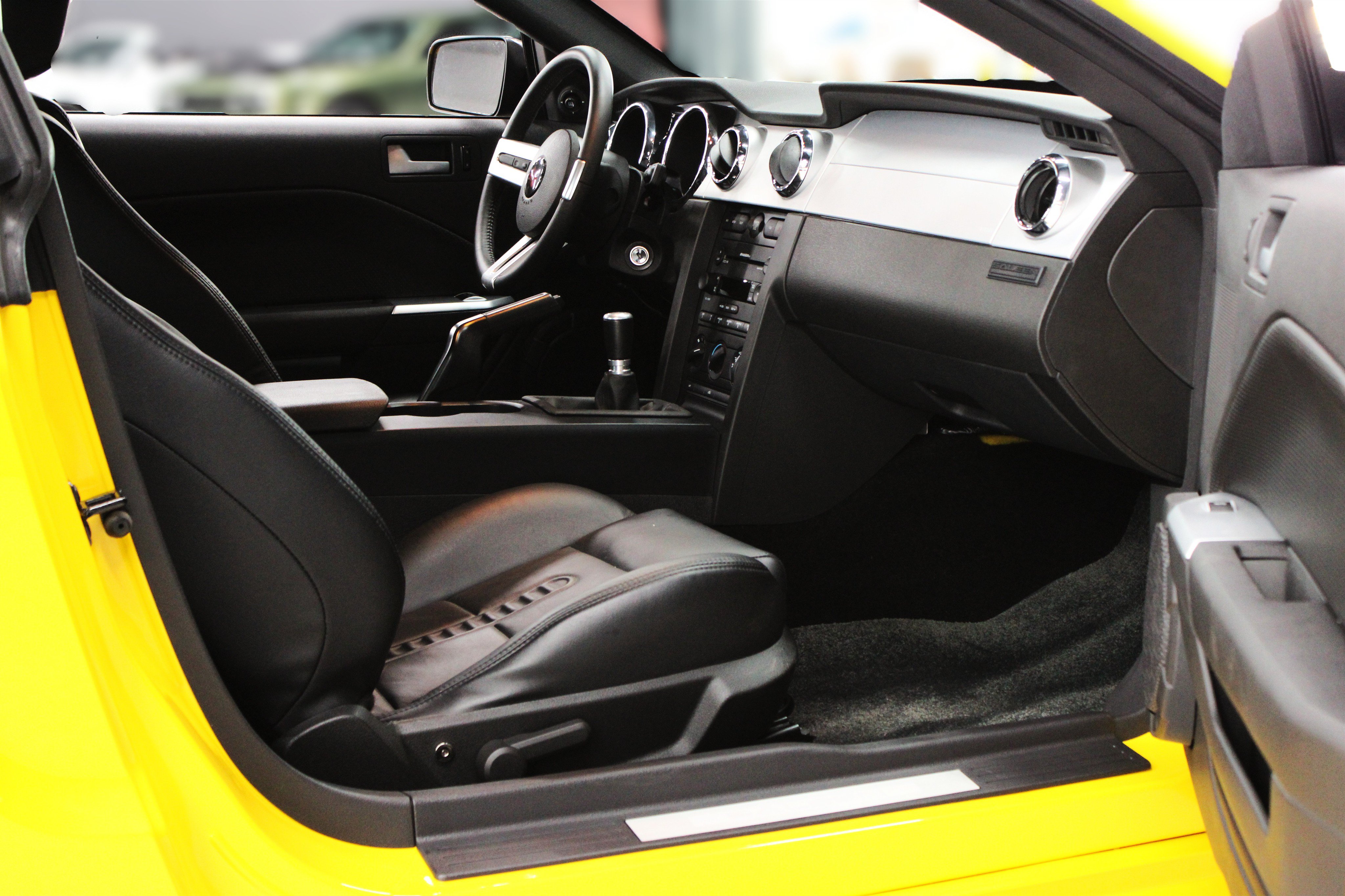 Used 2006 Ford Mustang GT RWD image 18