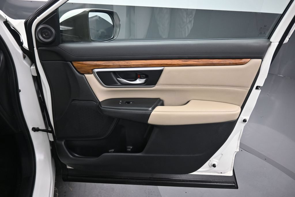 Used 2018 Honda CR-V Touring image 41