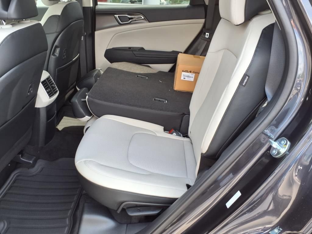 New 2026 Kia Sportage EX w/ EX Panorama Roof Package image 10