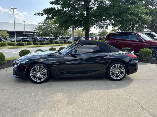 Used 2025 BMW Z4 sDrive30i RWD image 2