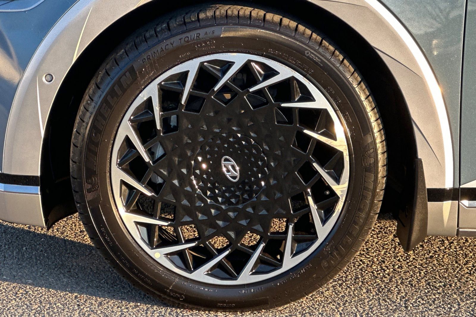 Used 2024 Hyundai Ioniq 5 Limited image 31