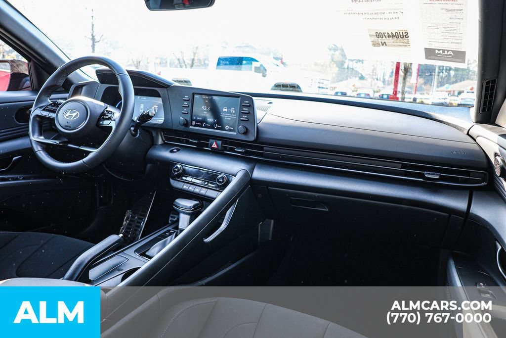 Used 2025 Hyundai Elantra Sport FWD image 29
