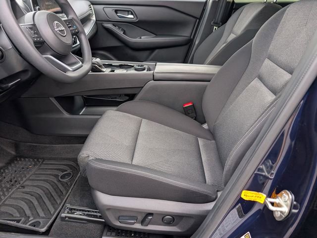 Used 2024 Nissan Rogue SV AWD/4WD image 14