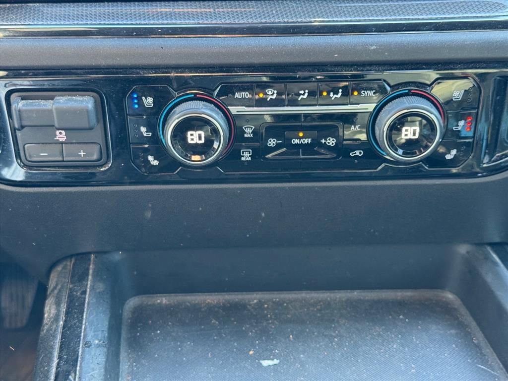 Used 2024 Chevrolet Silverado 2500 ZR2 w/ LPO, Dark Essentials Package image 21