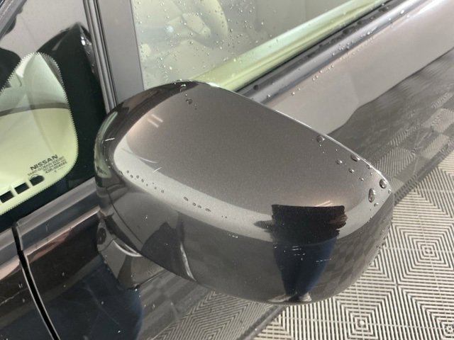 Used 2011 Nissan Versa SL image 9