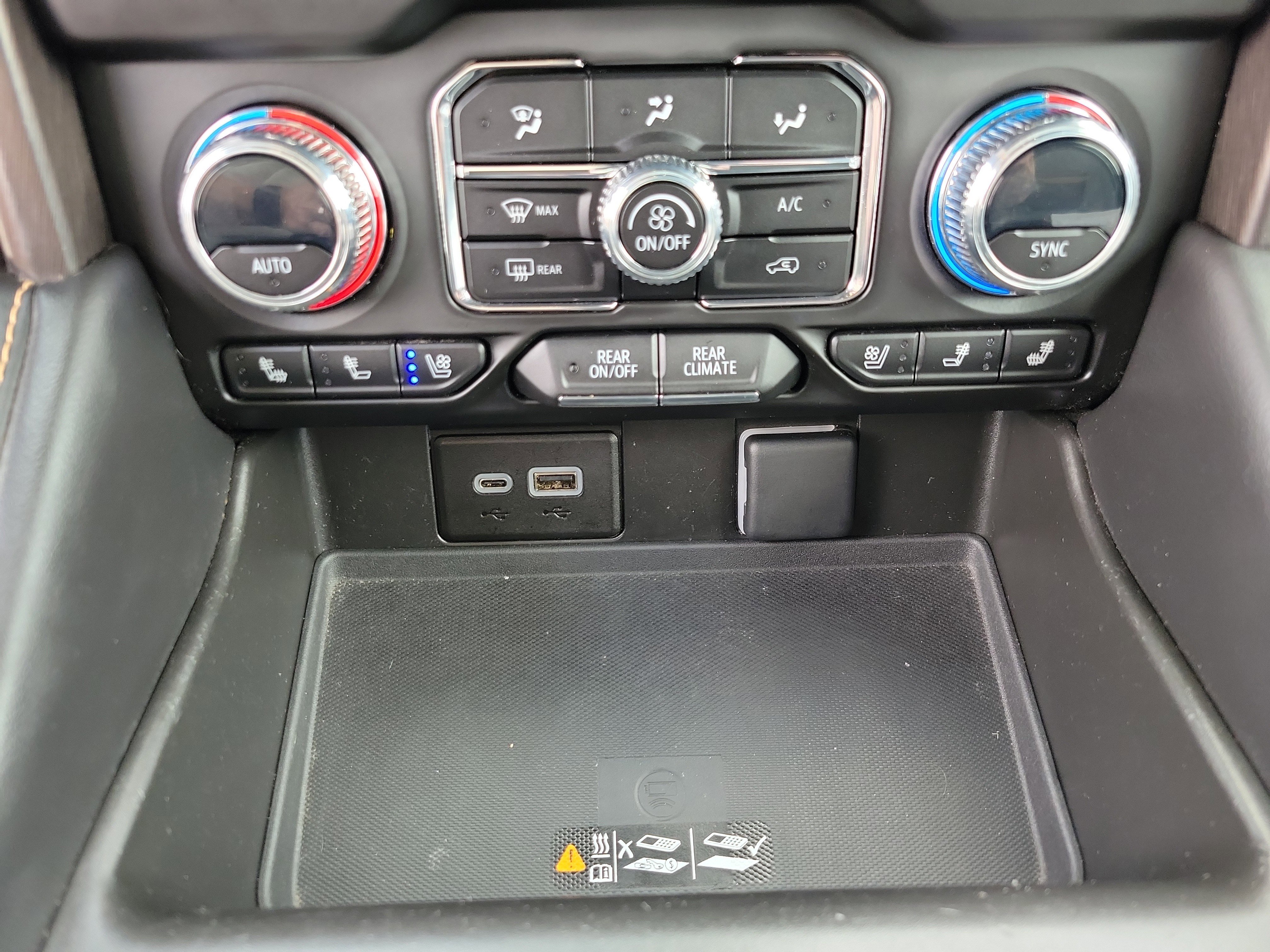 Used 2023 GMC Yukon AT4 image 13