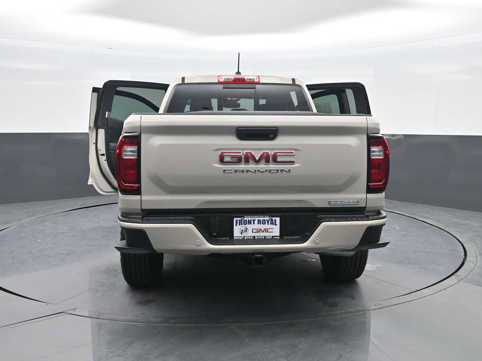 New 2026 GMC Canyon Elevation w/ Convenience Package image 6