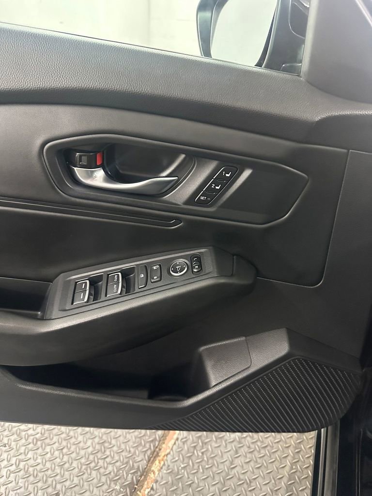Used 2023 Honda Accord EX-L image 9