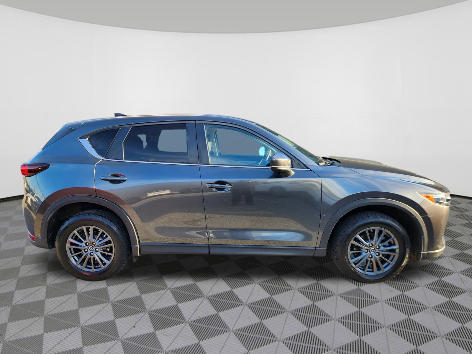 Used 2019 MAZDA CX-5 Touring image 6