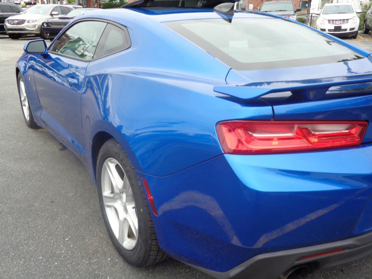 Used 2017 Chevrolet Camaro LT RWD image 21