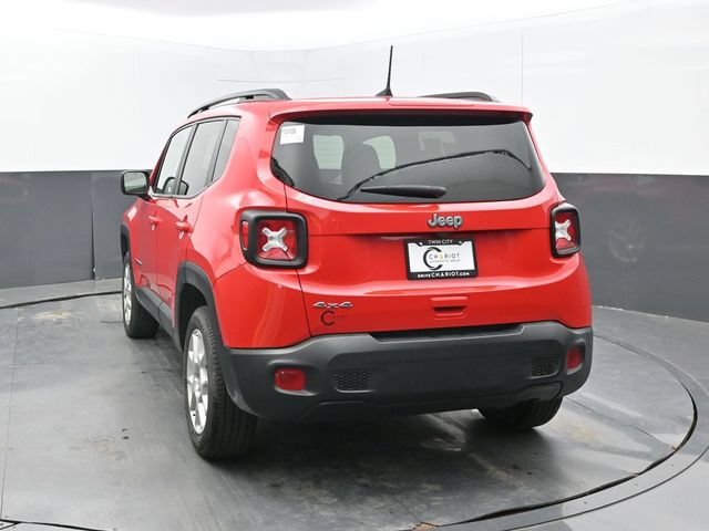 Used 2023 Jeep Renegade Latitude w/ Premium Group AWD/4WD image 4