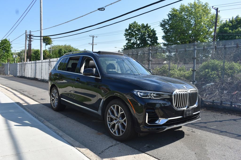 Used 2021 BMW X7 xDrive40i w/ Premium Package AWD/4WD image 4
