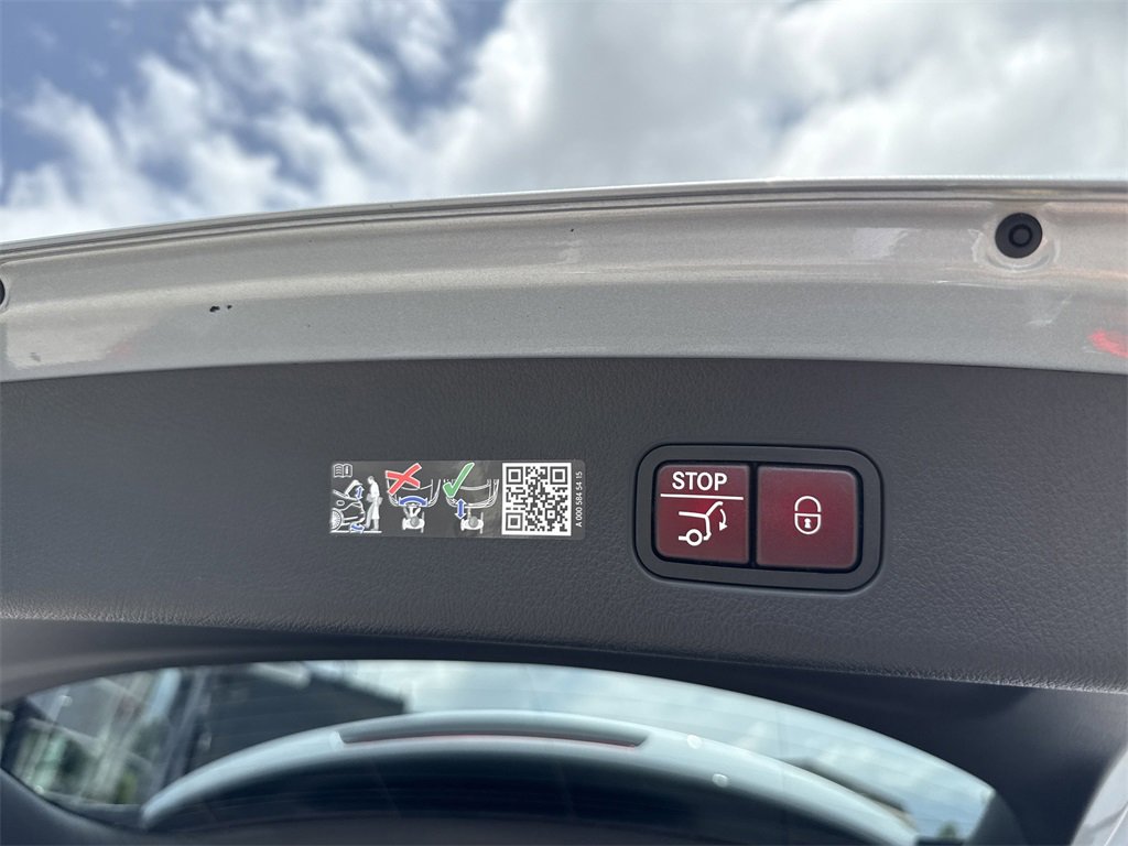 New 2025 Mercedes-Benz GLC 350e 4MATIC image 15