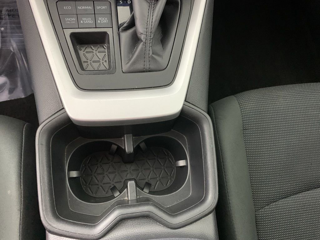 Used 2024 Toyota RAV4 LE image 25