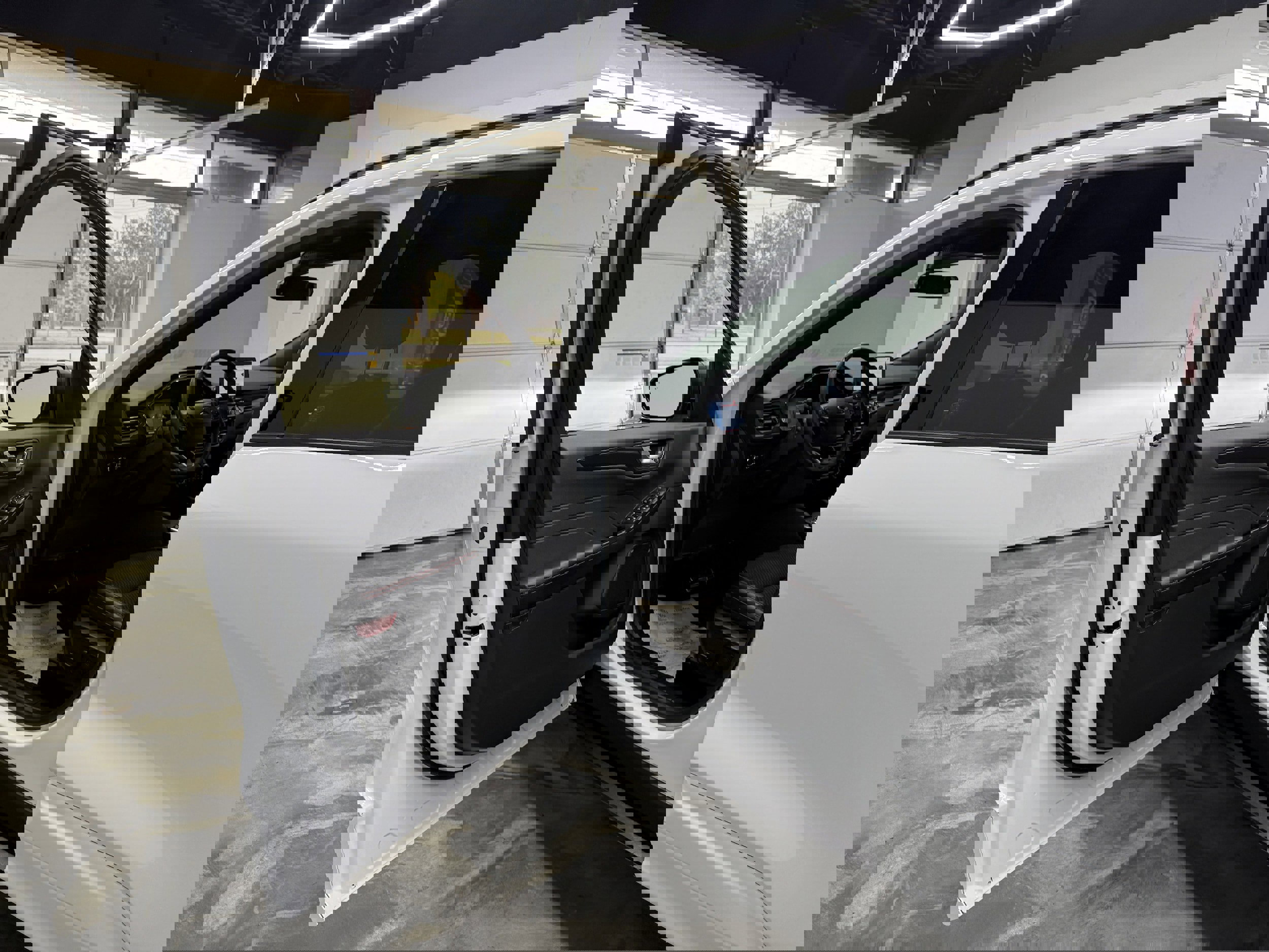 Used 2023 Ford Escape ST-Line image 10