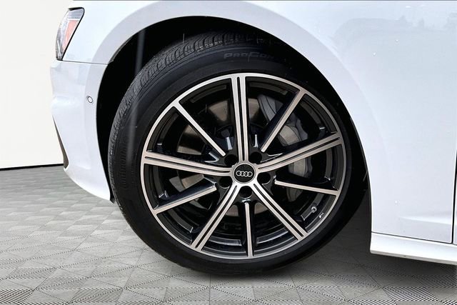 Used 2025 Audi A6 Premium Plus w/ Premium Plus Package image 8