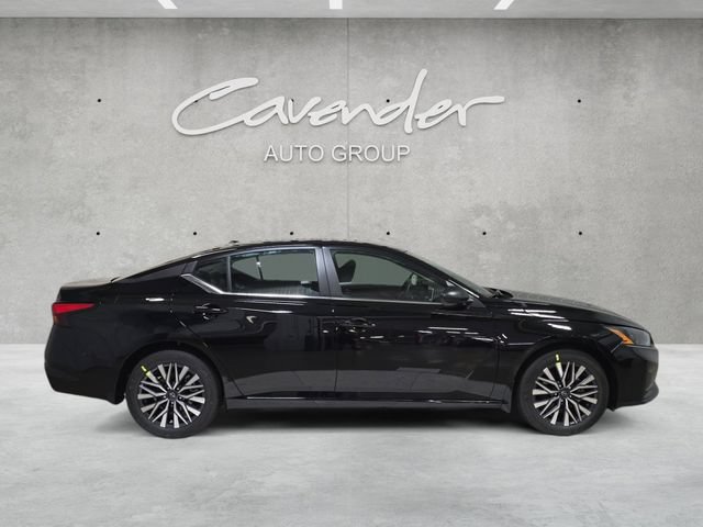 New 2026 Nissan Altima 2.5 SV FWD image 17