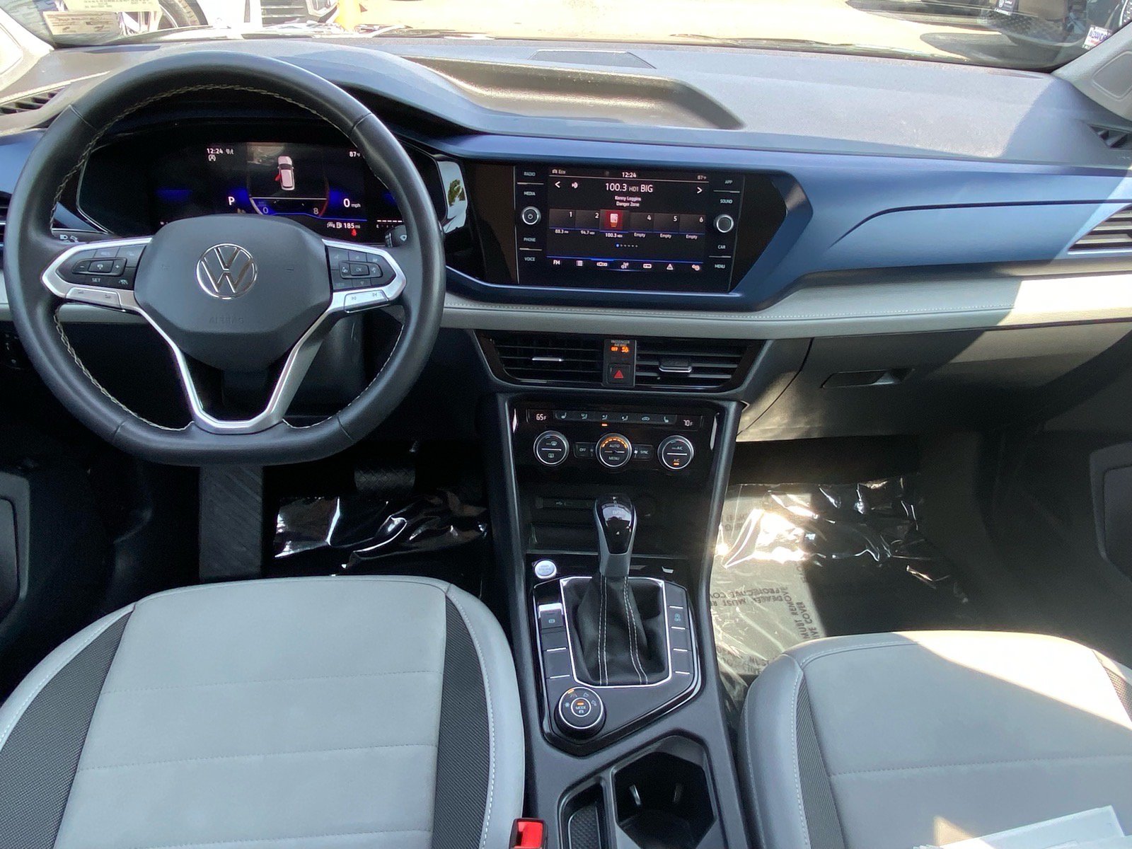 Certified 2024 Volkswagen Taos SE AWD/4WD image 10