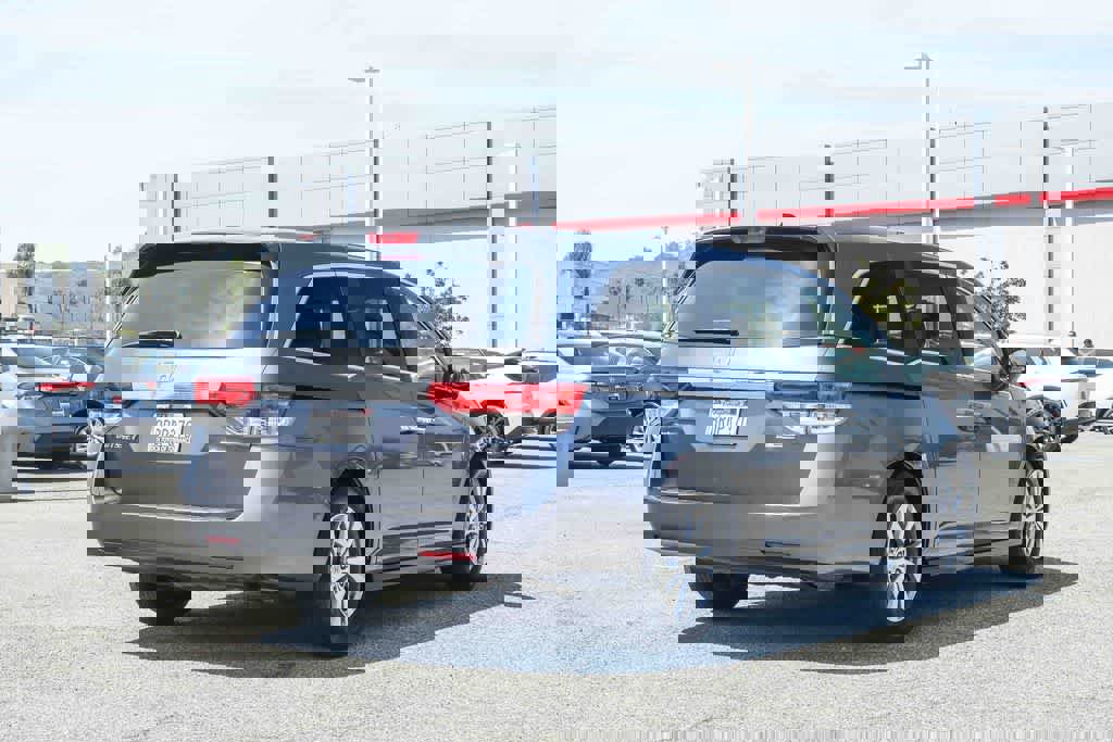 Used 2017 Honda Odyssey SE image 7