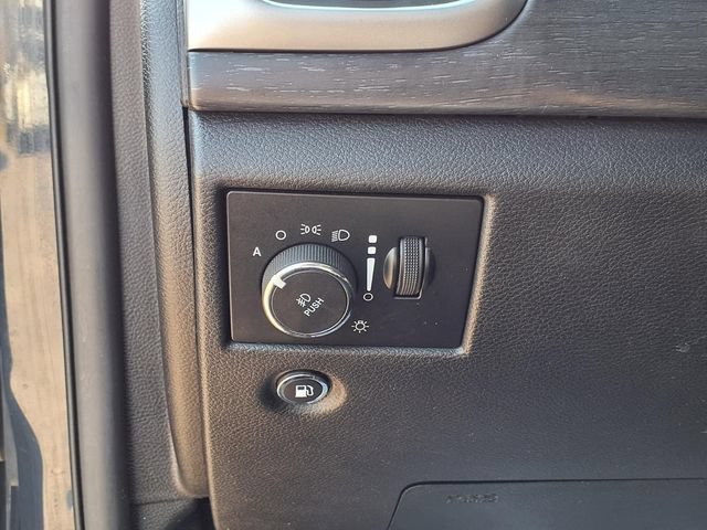Used 2018 Jeep Grand Cherokee Altitude AWD/4WD image 5