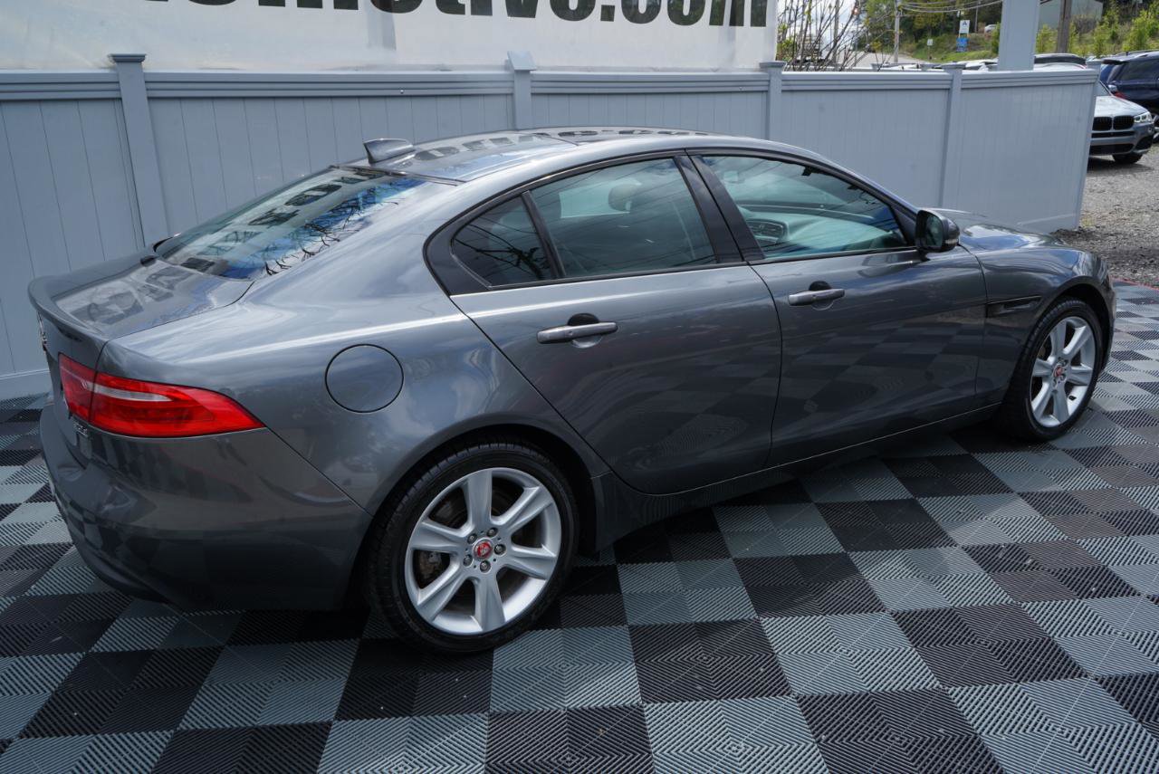 Used 2018 Jaguar XE Prestige AWD/4WD image 5