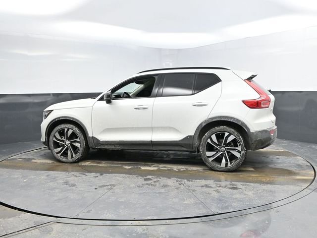 Used 2023 Volvo XC40 B5 Ultimate w/ Protection Package Premier image 4