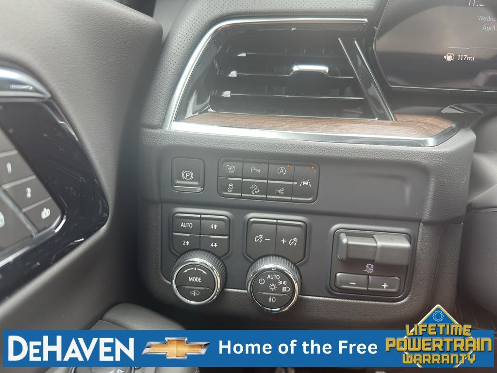 New 2026 Chevrolet Suburban High Country AWD/4WD image 16