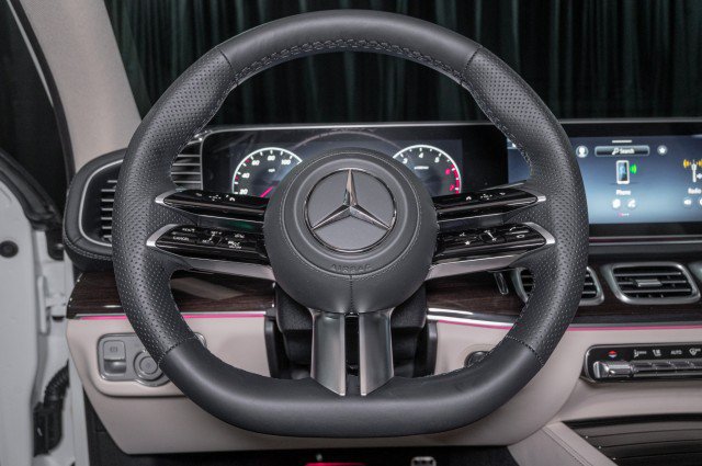 New 2026 Mercedes-Benz GLS 450 4MATIC image 22
