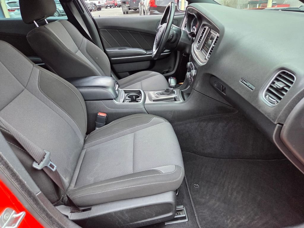 Used 2022 Dodge Charger SXT RWD image 19