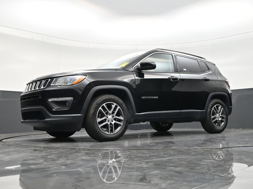 Used 2018 Jeep Compass Latitude FWD image 20