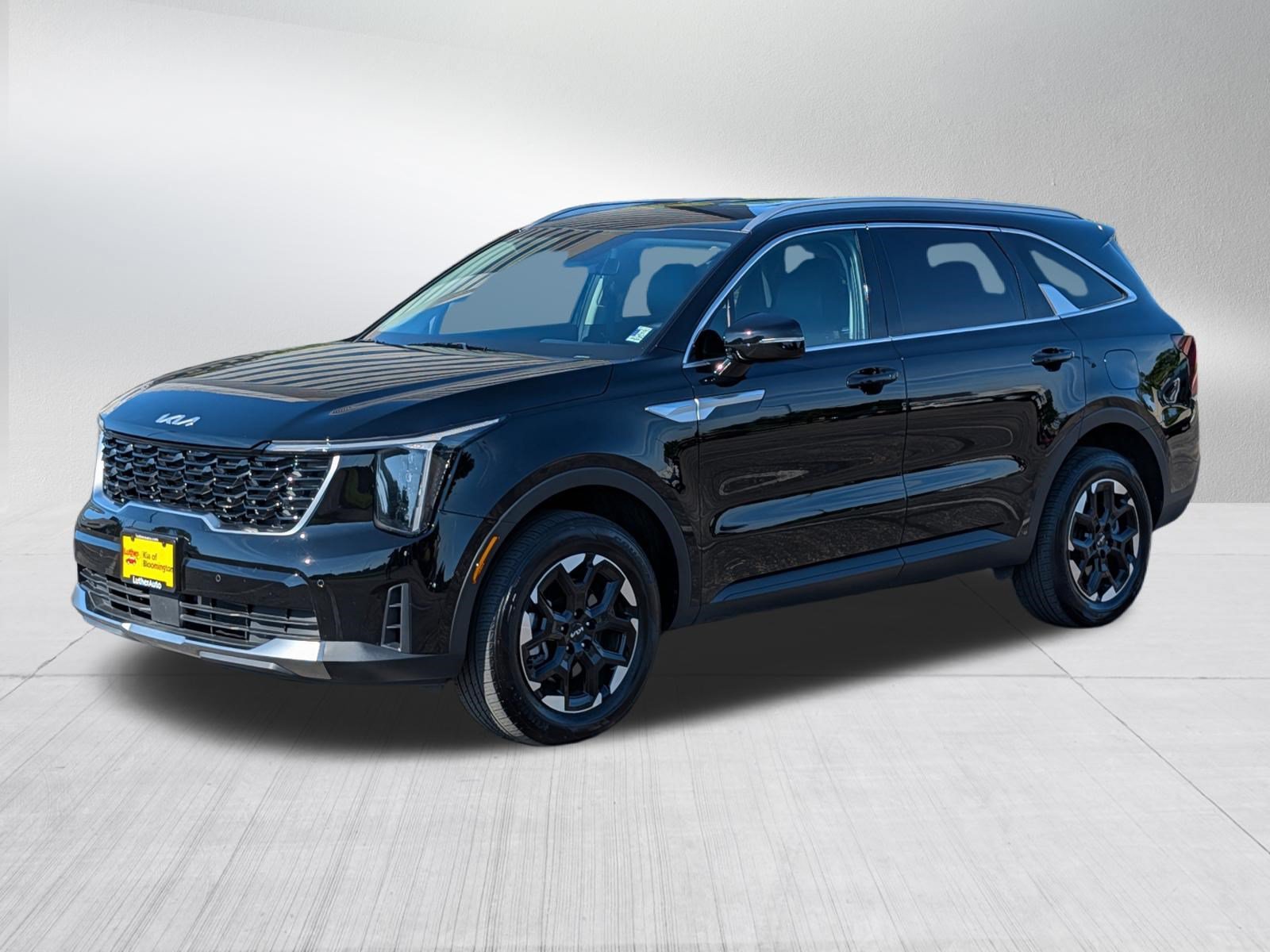 Certified 2025 Kia Sorento S AWD/4WD image 3