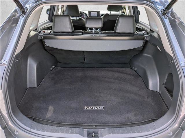 Used 2019 Toyota RAV4 XLE image 6