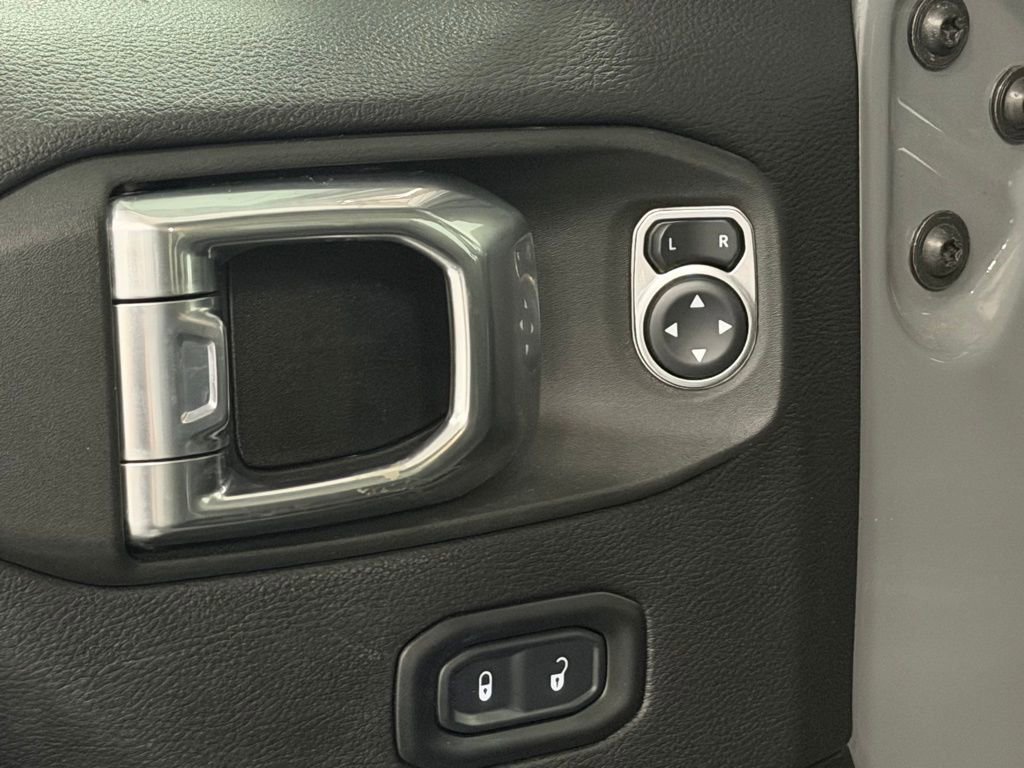 Used 2021 Jeep Wrangler Unlimited Sahara w/ Dual Top Group image 14