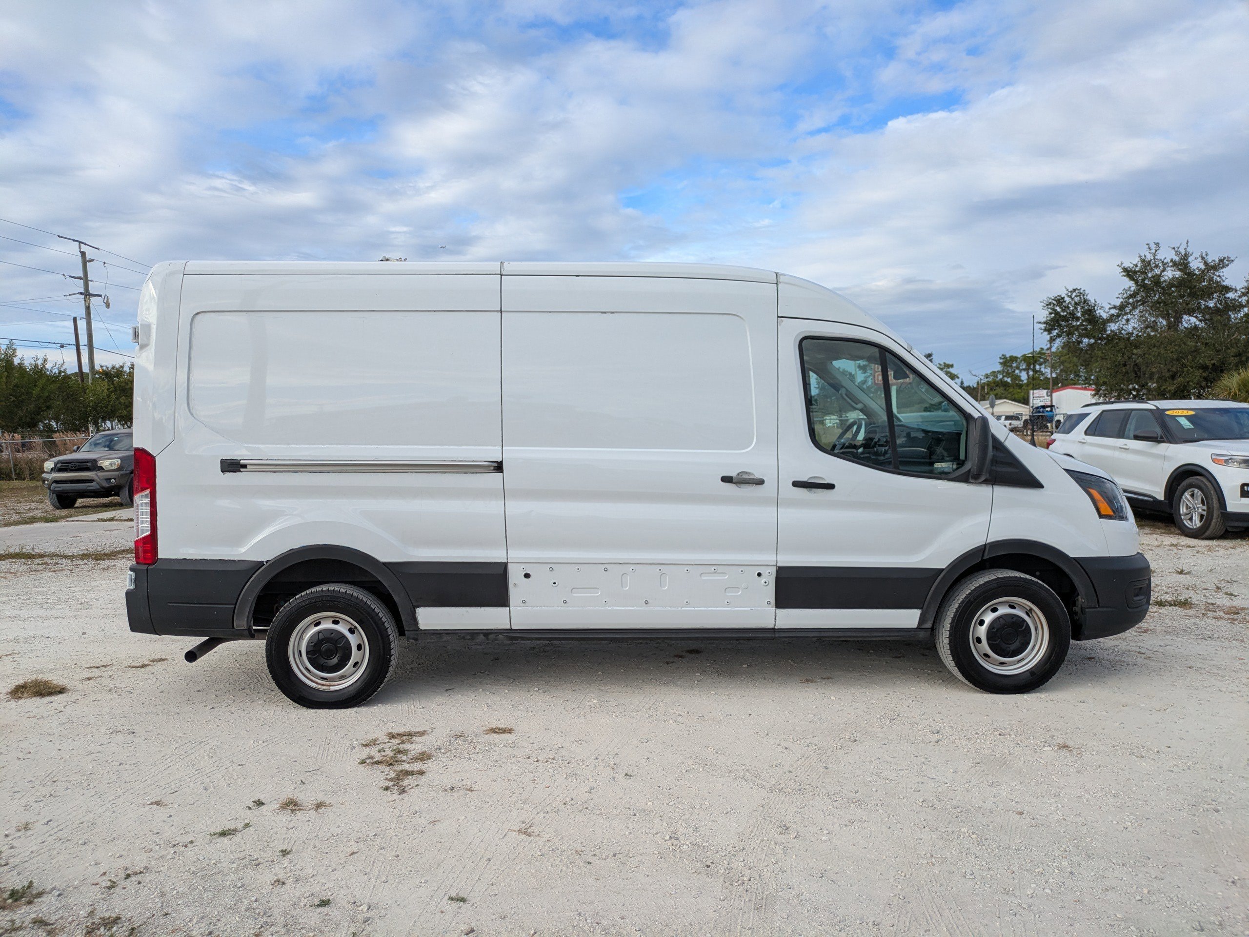 Used 2023 Ford Transit 250 Medium Roof w/ Load Area Protection Package RWD image 3