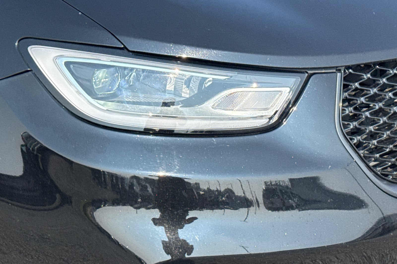 Used 2025 Chrysler Pacifica Limited FWD image 45