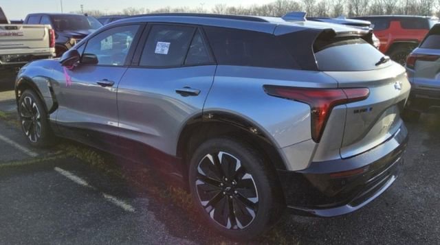 Certified 2025 Chevrolet Blazer EV RS AWD/4WD image 3