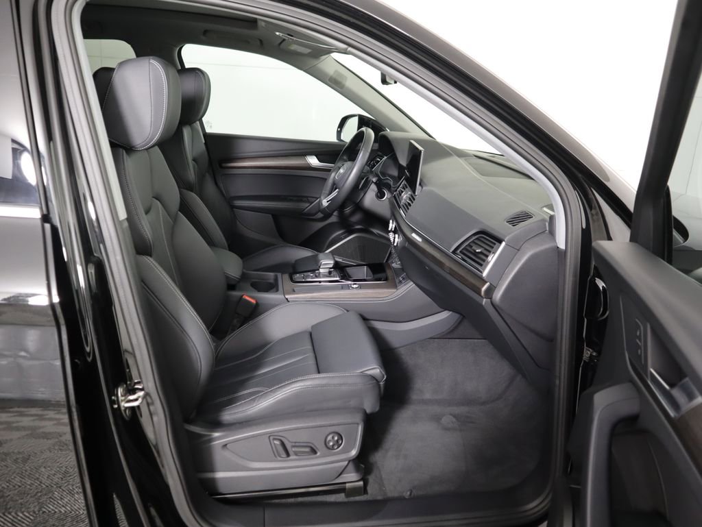Certified 2025 Audi Q5 2.0T Premium Plus w/ Premium Plus Package image 21