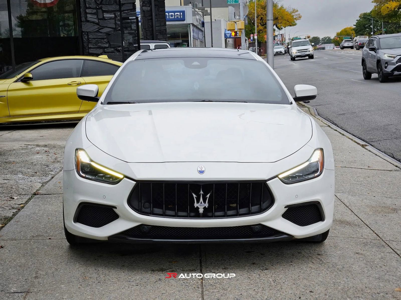 Used 2018 Maserati Ghibli S GranSport RWD image 2