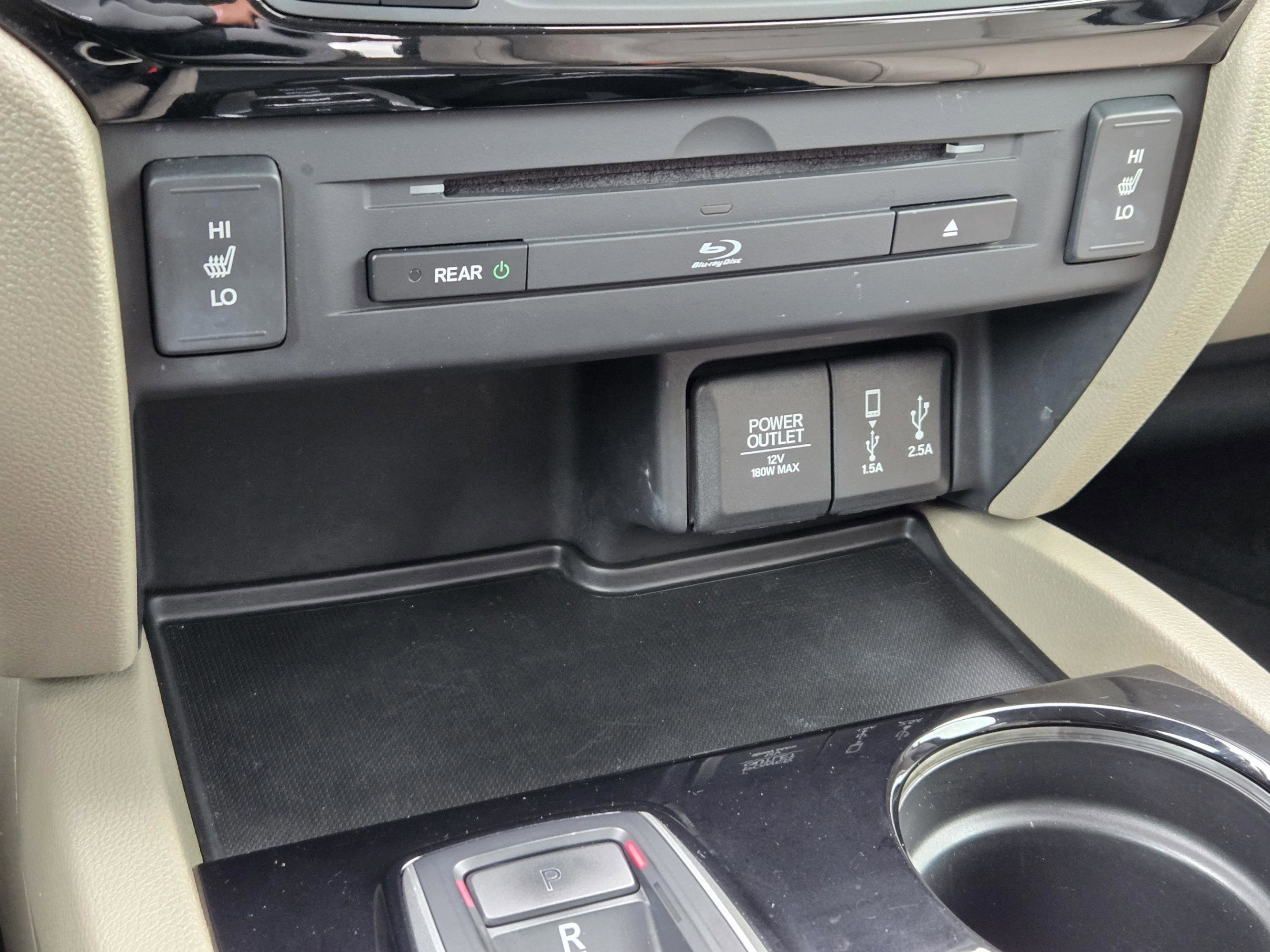 Used 2017 Honda Pilot Touring image 16