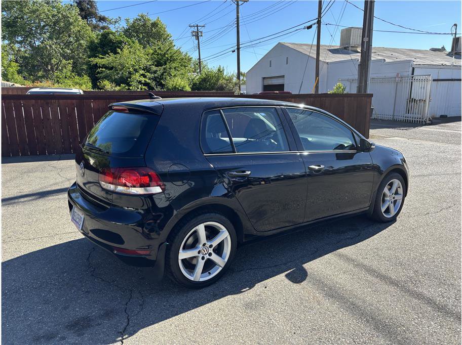 Used 2013 Volkswagen Golf 4-Door FWD image 7