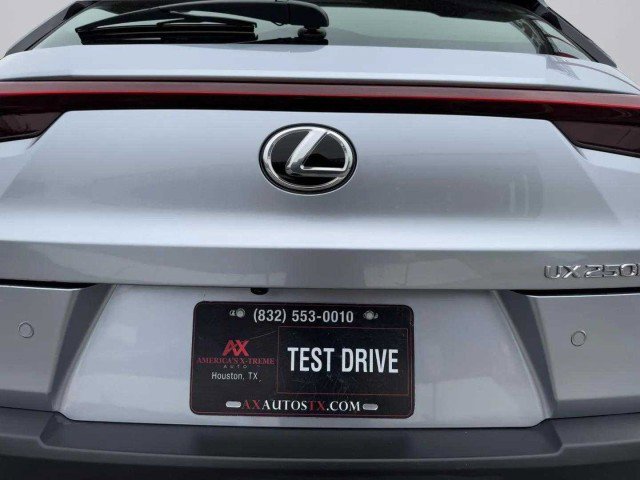 Used 2023 Lexus UX 250h FWD w/ Premium Package image 15