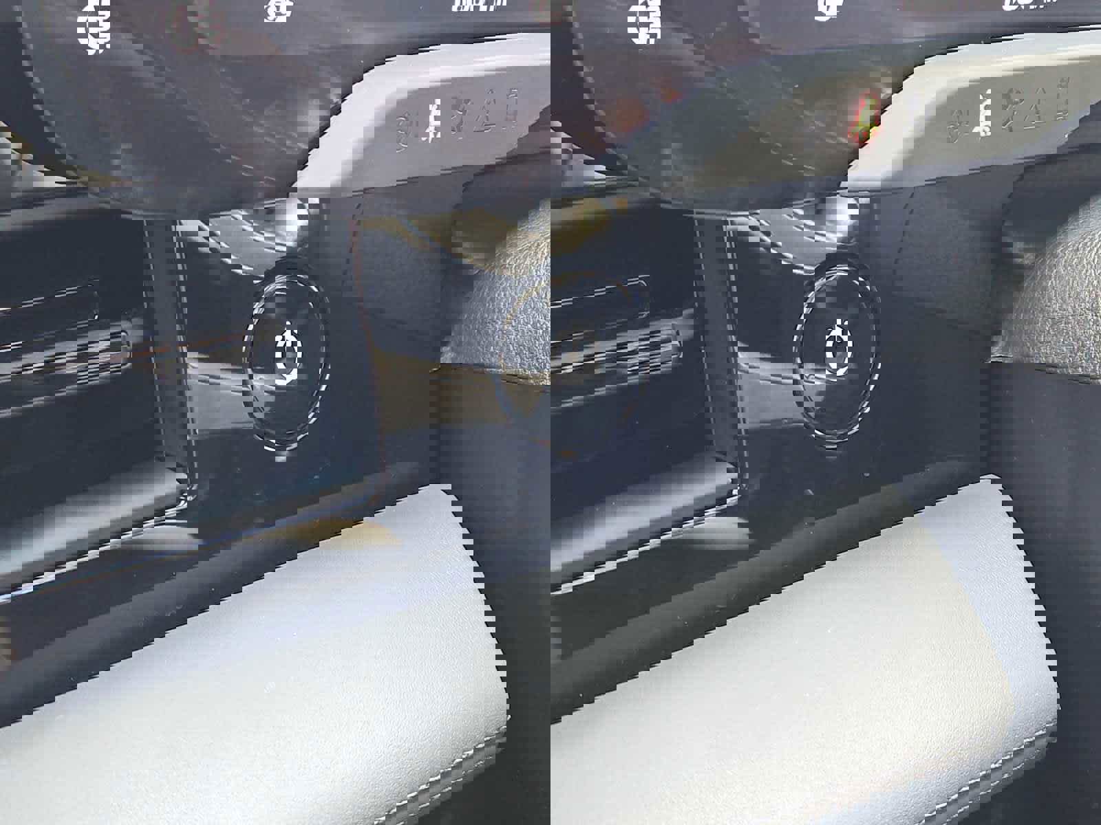 Certified 2022 Porsche Taycan GTS image 25