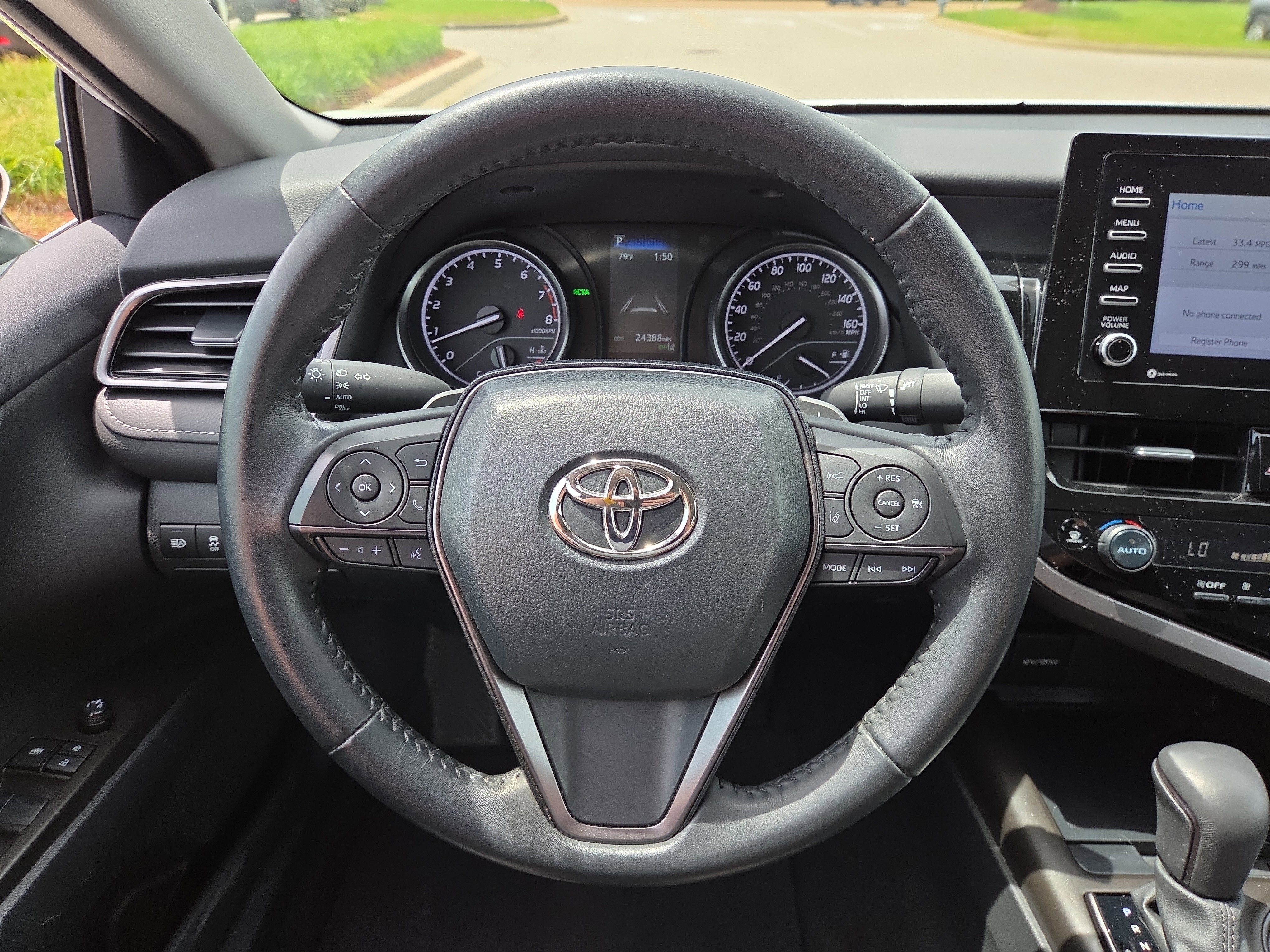 Used 2024 Toyota Camry SE w/ Convenience Package FWD image 18