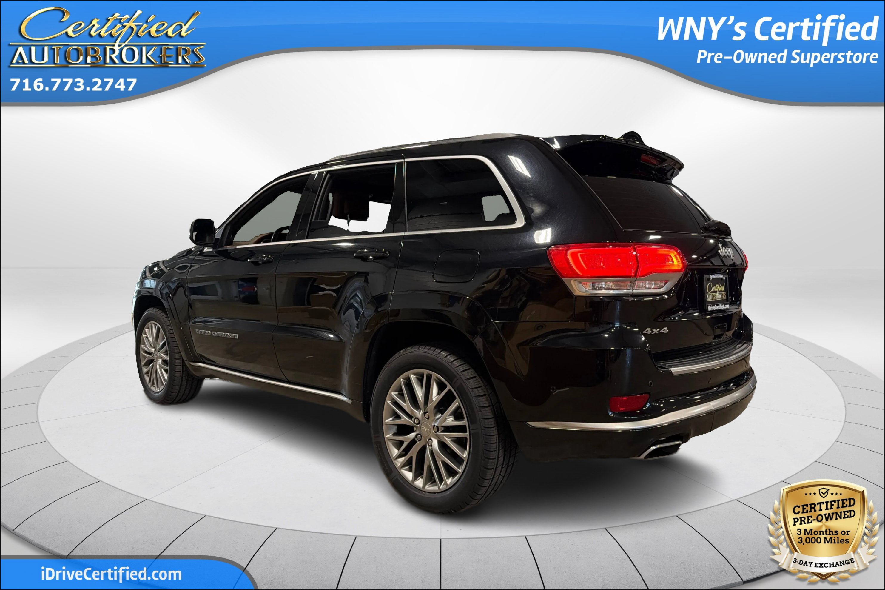 Used 2017 Jeep Grand Cherokee Summit w/ Platinum Series Group AWD/4WD image 9