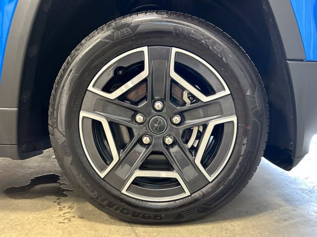 Used 2026 Jeep Cherokee Limited AWD/4WD image 11