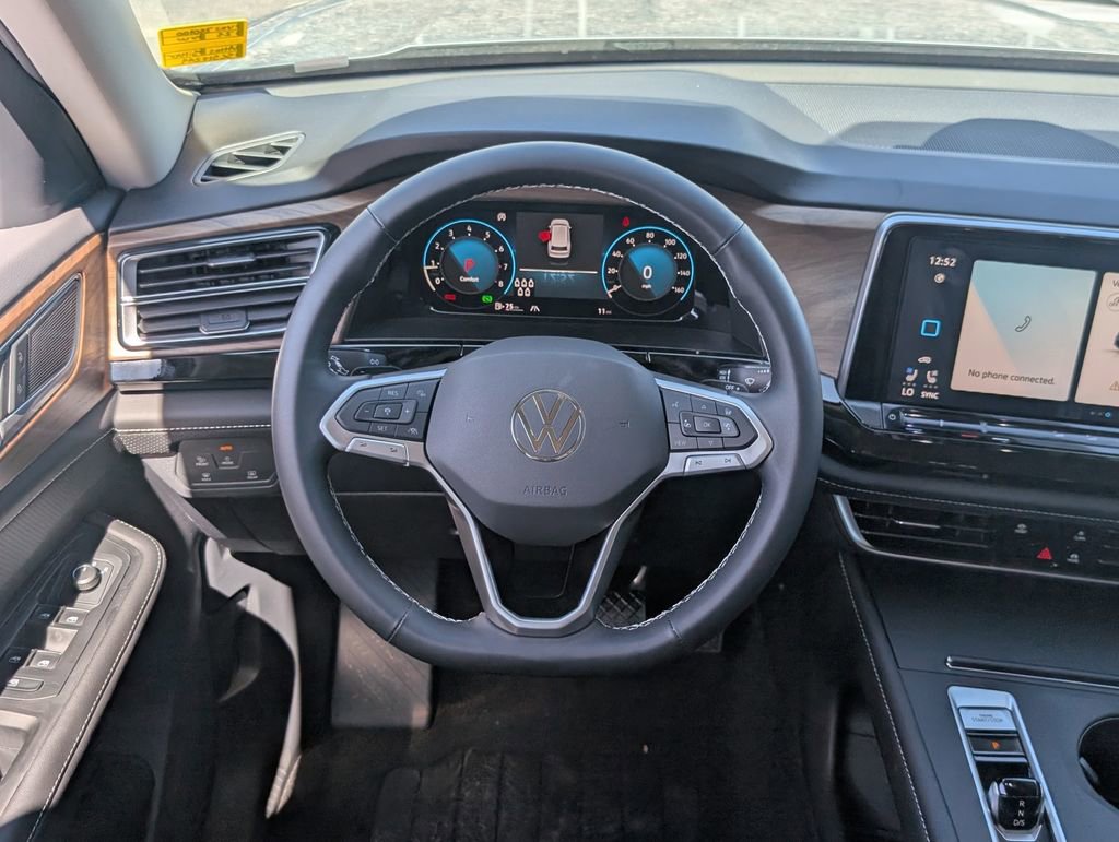 New 2025 Volkswagen Atlas SE image 24